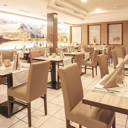 ארצל אים פלאצטל Hotel Montana מראה חיצוני תמונה