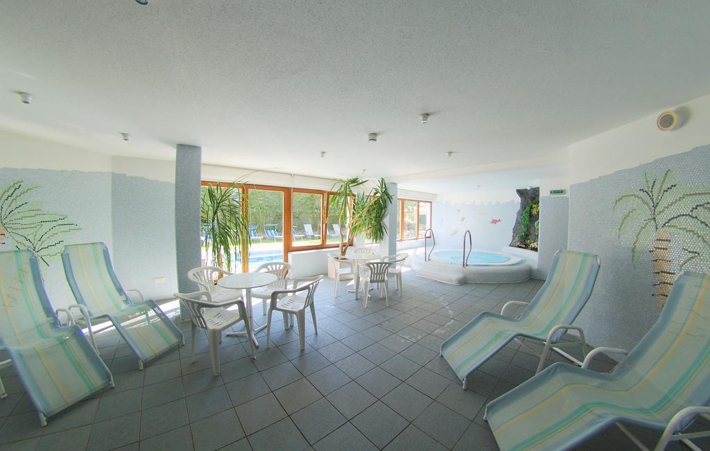 ארצל אים פלאצטל Hotel Montana מראה חיצוני תמונה